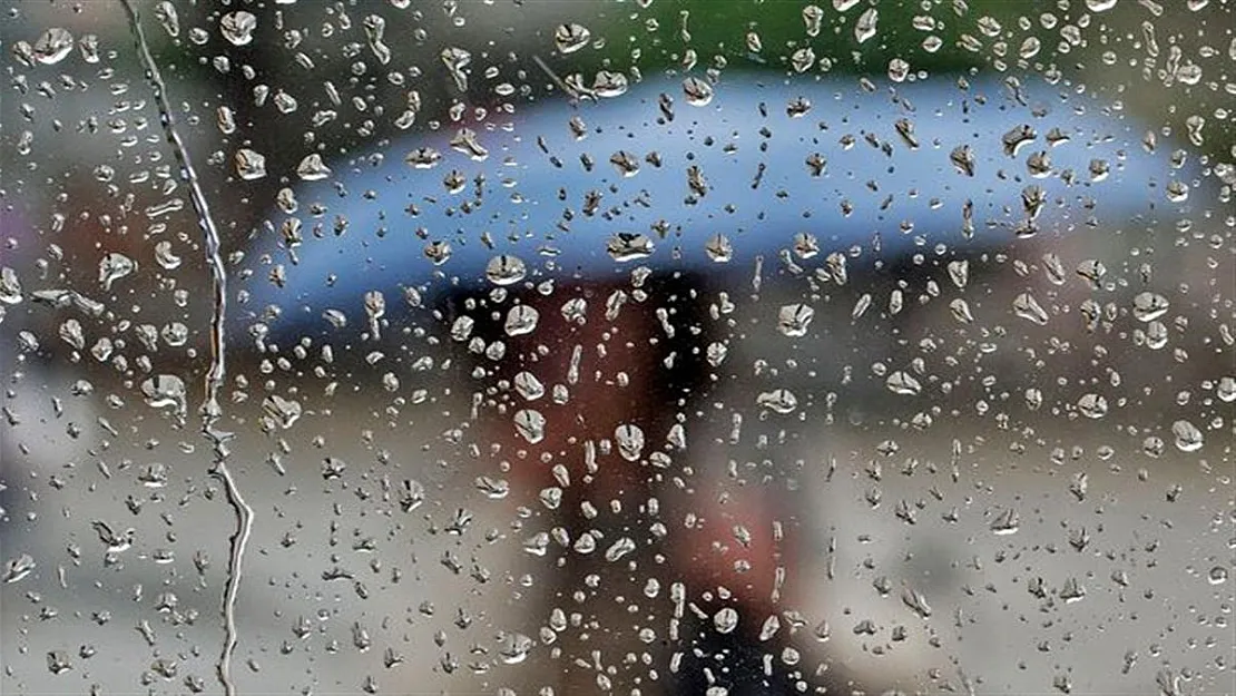 Hafta sonu planlarınızı ertelemek zorunda kalabilirsiniz! Meteoroloji'den birçok bölge için kuvvetli yağış ve fırtına uyarısı geldi! 16 Ekim Cumartesi haritalı hava durumu