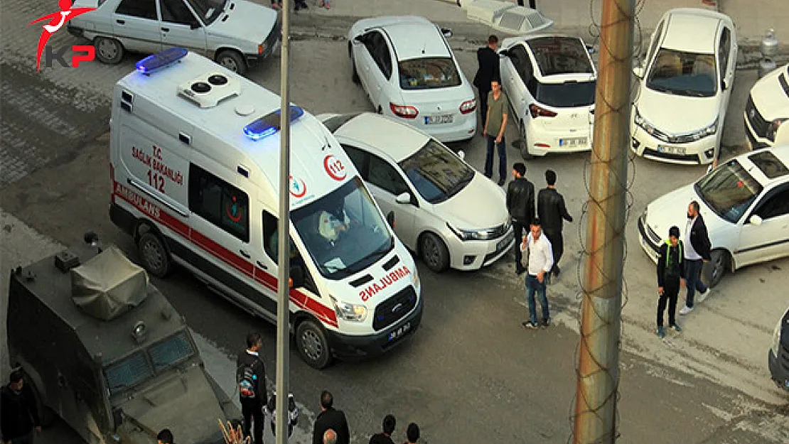 Hakkari'de PKK'lı Teröristler İşçilere Ateş Açtı ! Ölü ve Yaralılar Var