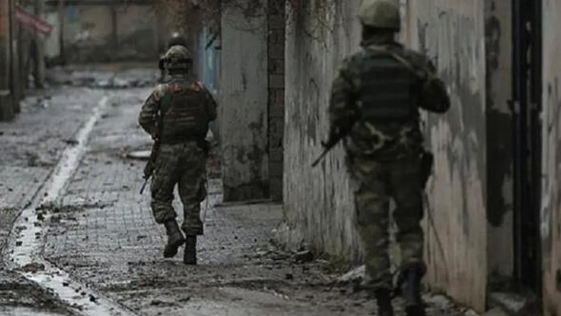 Hakkari'den üzen haber: 3 askerimiz yaralı