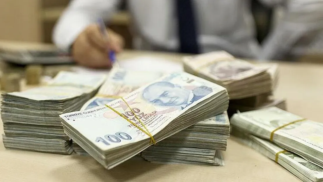 Halkbank'tan emeklilere müjdeli haber! Nakit destek veriliyor
