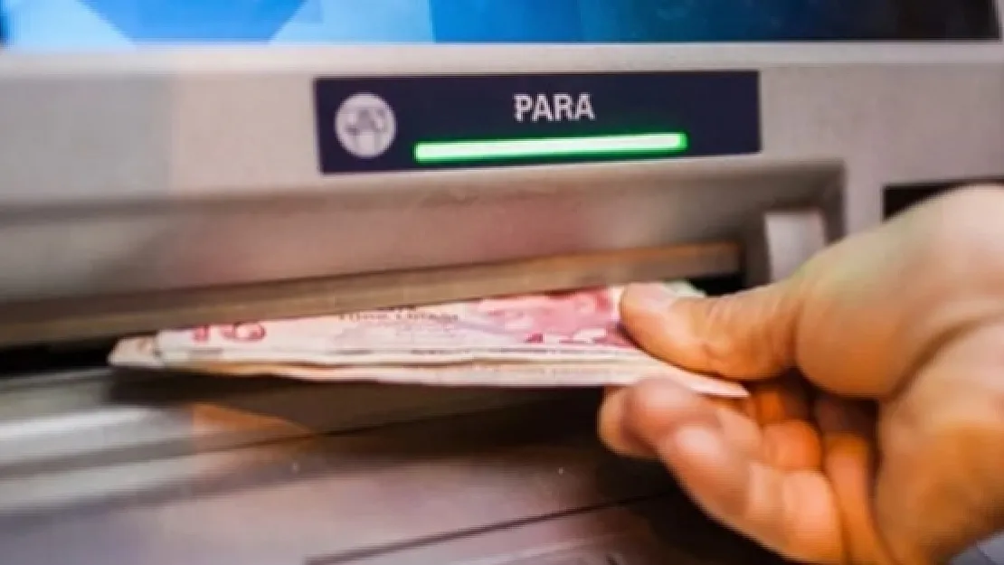 Halkbank'tan tüm ihtiyaçlarınıza uygun nakit fırsatı açıklandı: Herkes başvuru yapabilir! Aylık 415 lira taksitle...