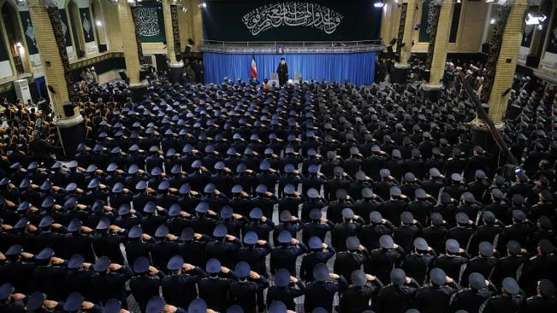 Hamaney'den hükümete 'Avrupa'ya güvenmeyin' uyarısı
