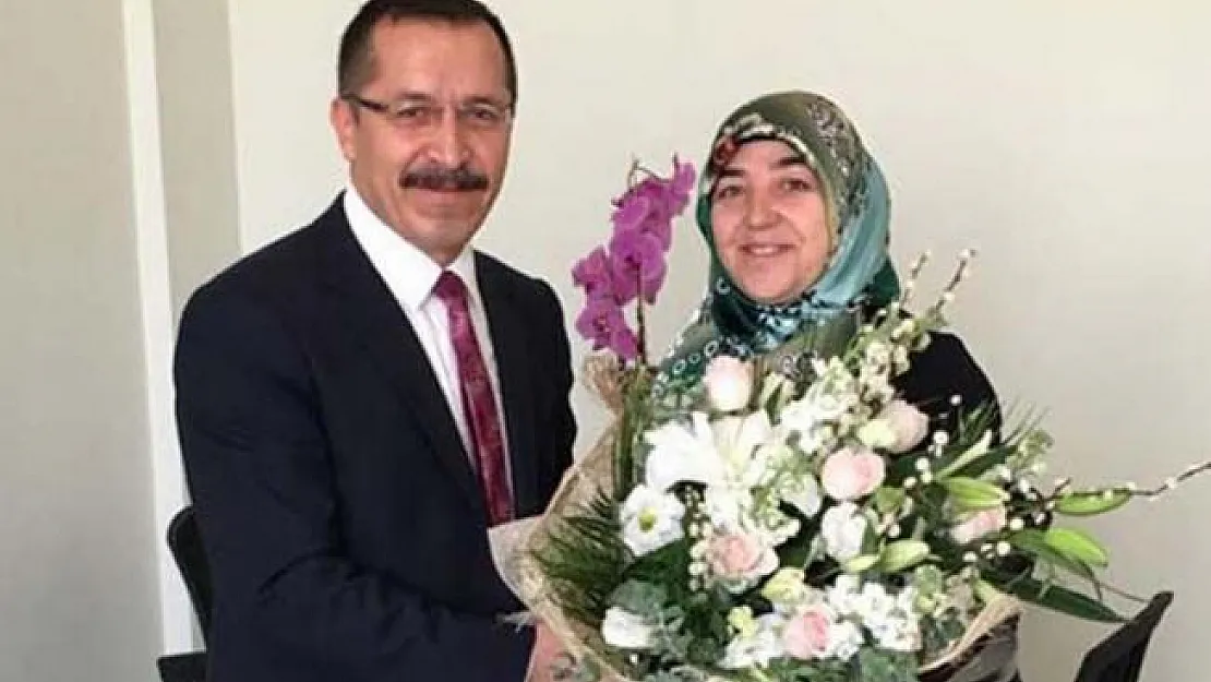 Hanımına özel iş ilanı yayınlayan rektör hakkında flaş gelişme!