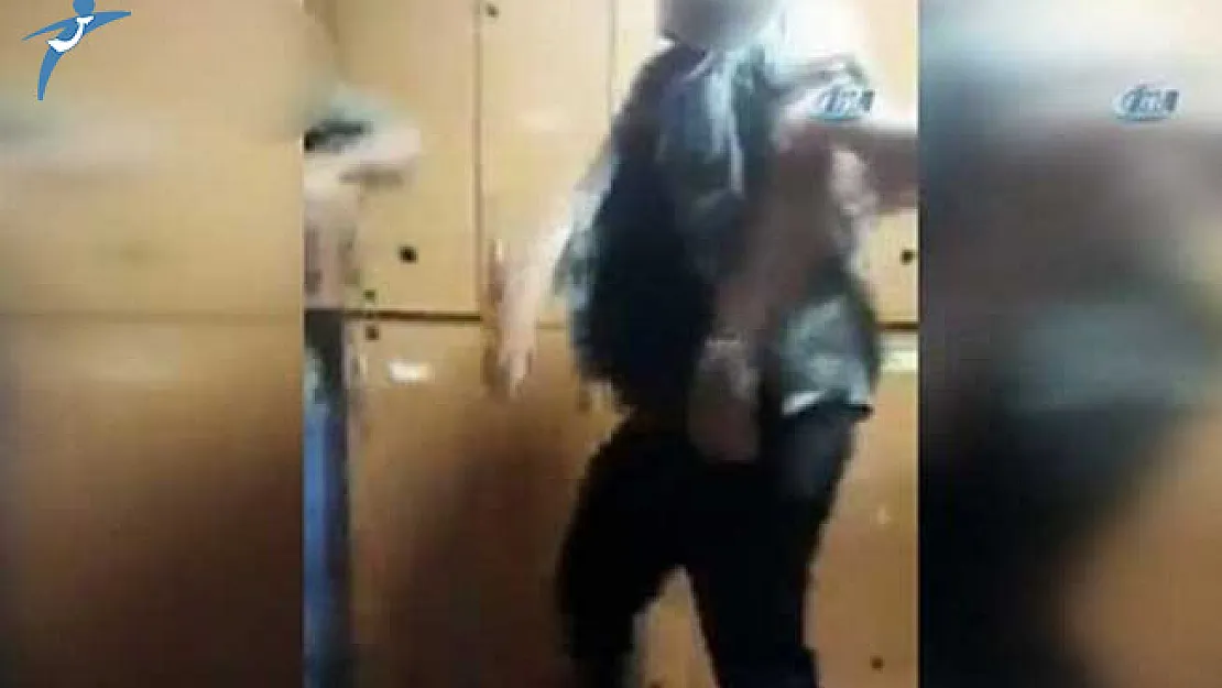 Havuza Giren Kızların Fotoğrafını Çeken İki Suriyeli Dayak Yedi