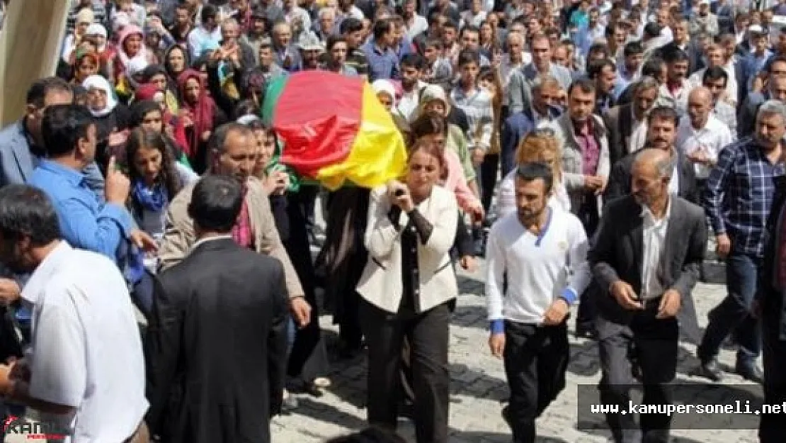 HDP Miletvekilleri Teröristin Cenazesine Katıldı
