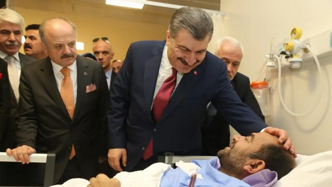 'Helikopter ve uçak ambulanslarla ücretsiz hizmet veren ülkeyiz'