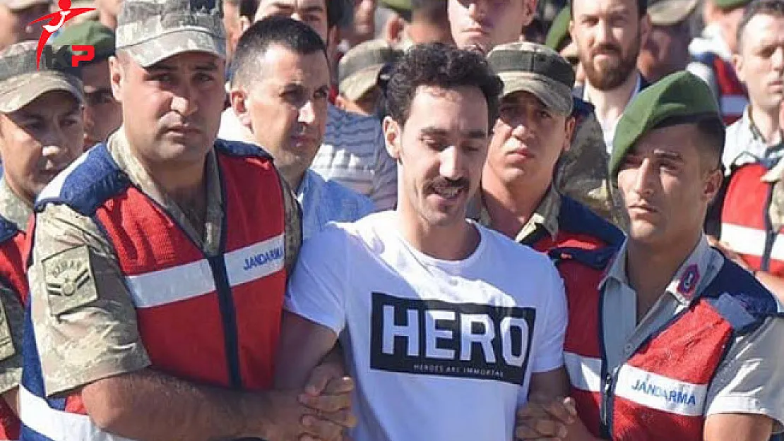 'HERO' Tişörtüyle Duruşmaya Gelen FETÖ Sanığının Cezası Belli Oldu!