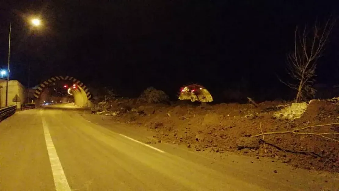 Heyelan Meydana Geldi! Bolu Dağı Tüneli Çift Yönlü Kapatıldı!