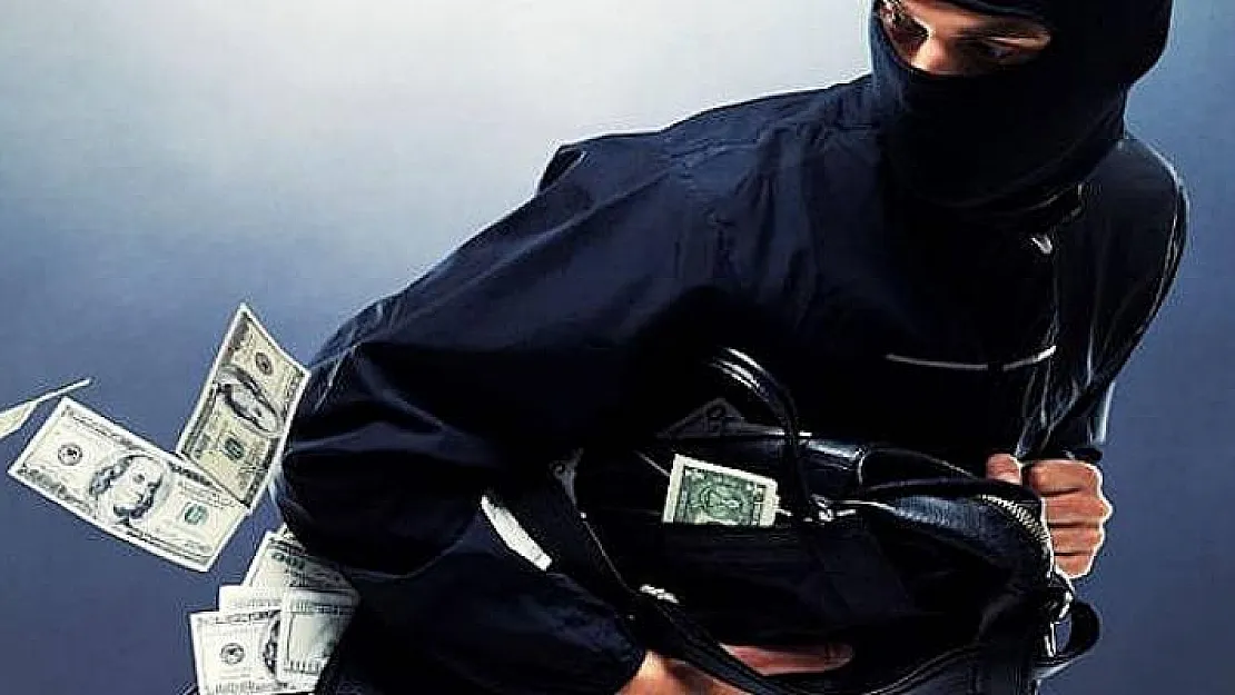 Hırsızlık ihbarına giden polis hırsızlık yaptı- Mahkeme kararını açıkladı
