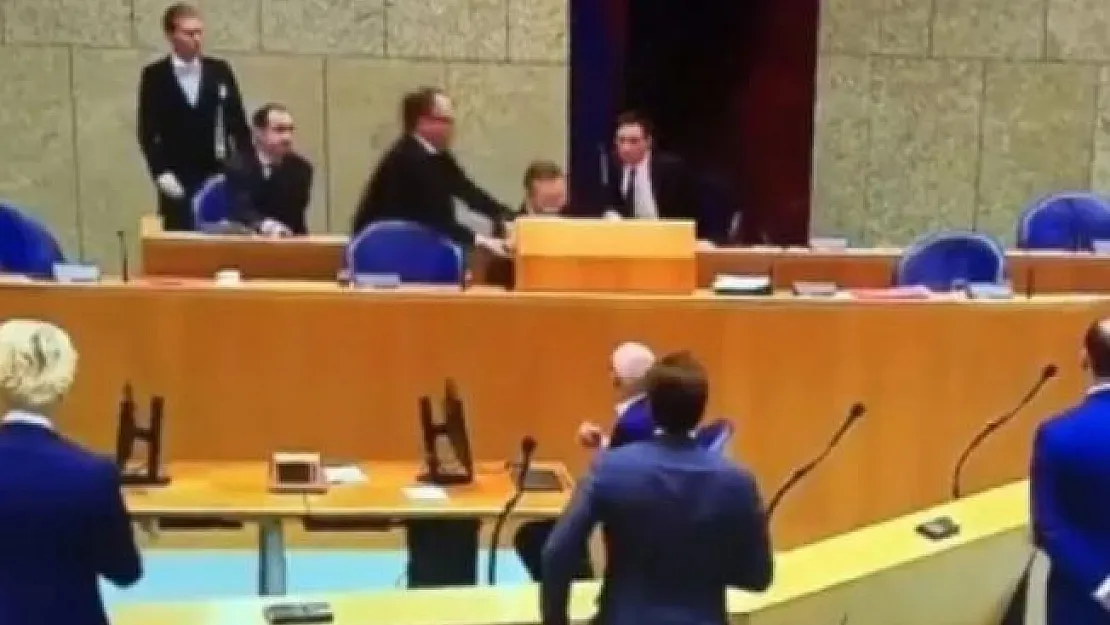 Hollanda Sağlık Bakanı koronavirüs oturumunda bayıldı!