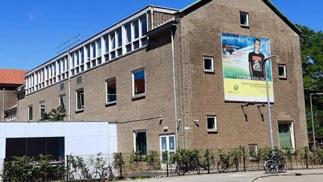 Hollanda'da FETÖ yurduna terör operasyonu