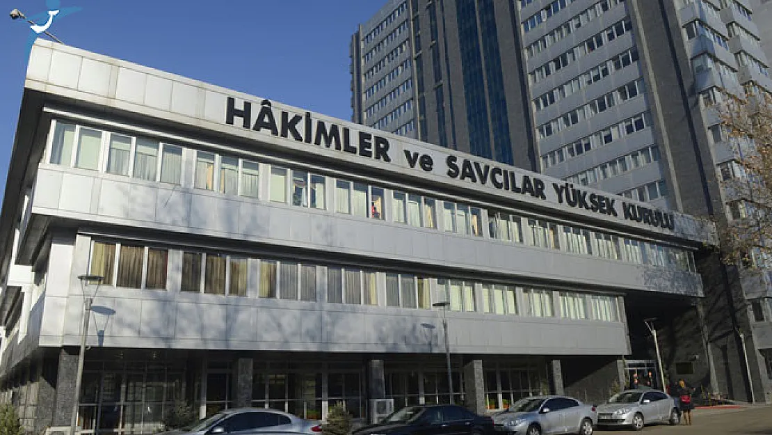 HSYK'dan Flaş Bylock Kararı ! 7 Hakim ve Savcı Açığa Alındı