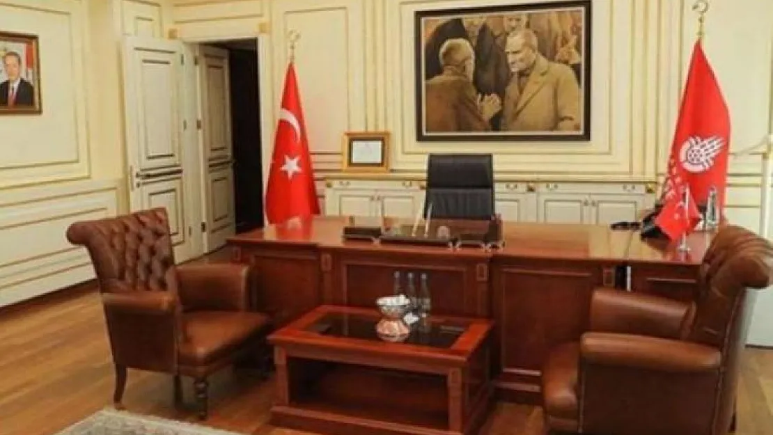 İBB'nin Atatürk portresini İmamoğlu ve ekibi götürdü iddialarına yalanlama geldi!