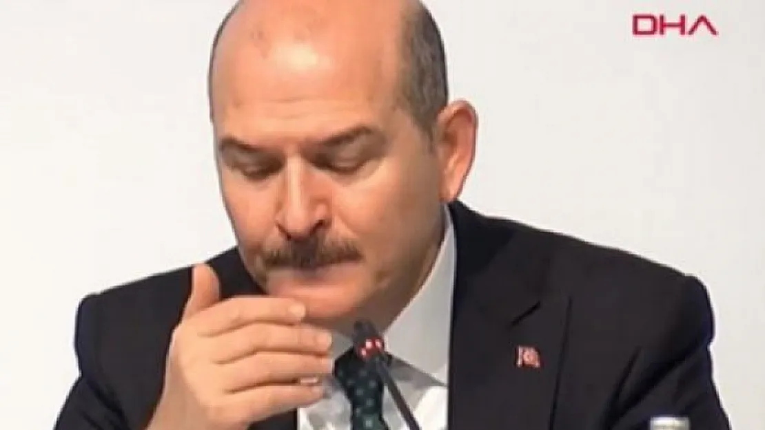 İçişleri Bakanı Süleyman Soylu canlı yayında rahatsızlandı!