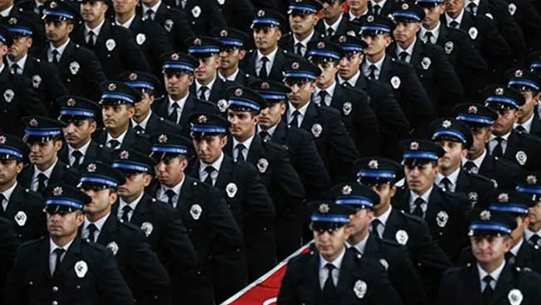 İçişleri Bakanı Süleyman Soylu'dan Polislere 3600 Ek Gösterge Müjdesi