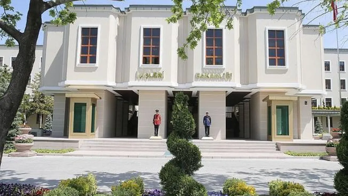 İçişleri Bakanlığı sokağa çıkma yasağı olacak illeri açıkladı! Bu geceden itibaren başlıyor