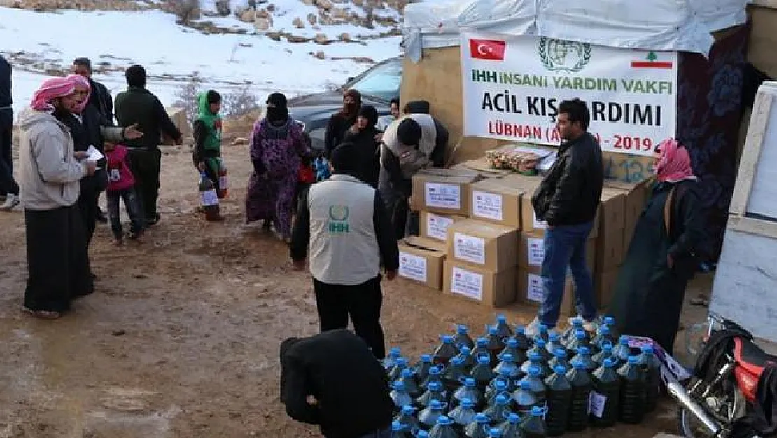İHH'dan Arsal'daki Suriyeli mültecilere yardım