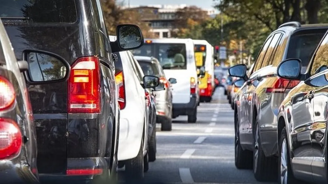 İkinci el araç fiyatlarında büyük değişim! Rüzgar tersine döndü: Herkes beklemede kaldı, fiyatlar..