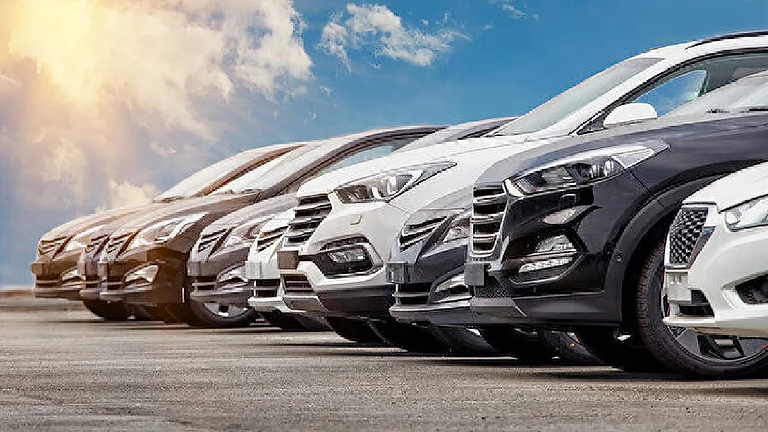 İkinci el otomobil fiyatlarında dev indirim! İşte 75 bin liranın altında alınabilecek yeni model arabalar: Opel, Hyundai, Fiat, Peugeot