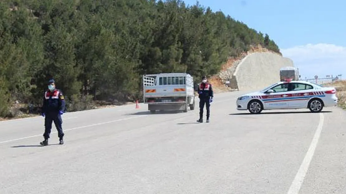 İlçe merkezi ve 26 köye giriş ve çıkışlar yasaklandı!