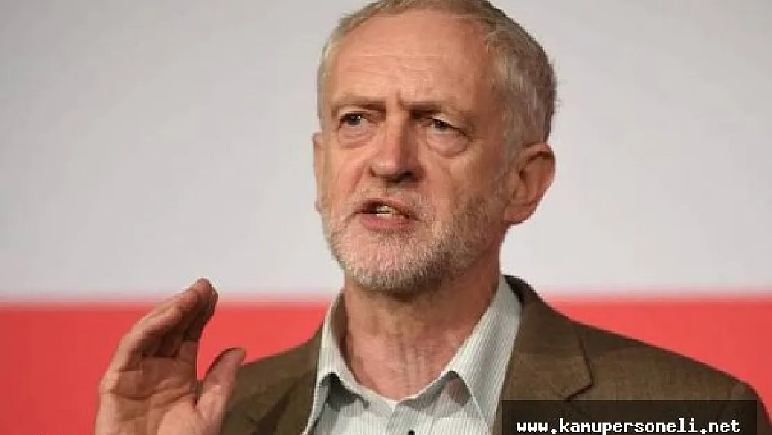İngiltere'de İşçi Partisi'nin lideri Corbyn Zorda Durumda
