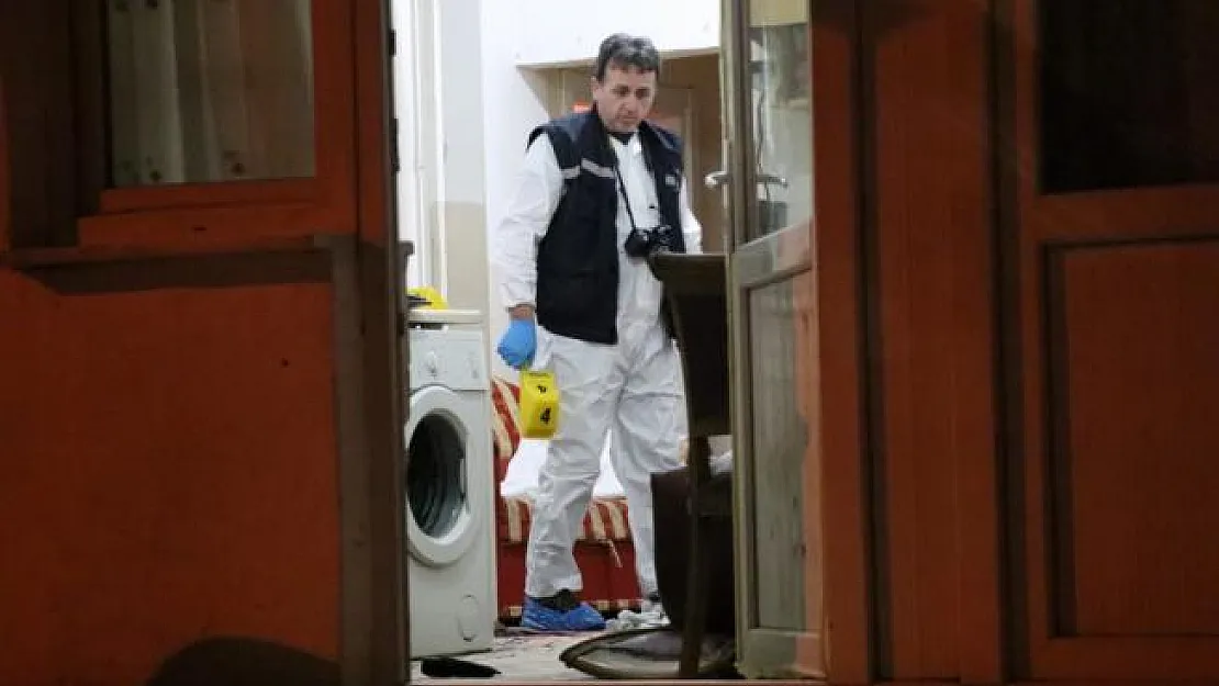 Iraklı eski polis, tartıştığı eşini öldürdü