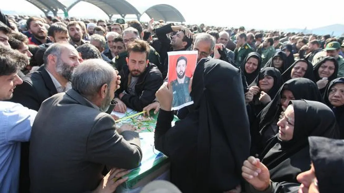 İran'daki saldırıda hayatını kaybeden askerler için cenaze töreni