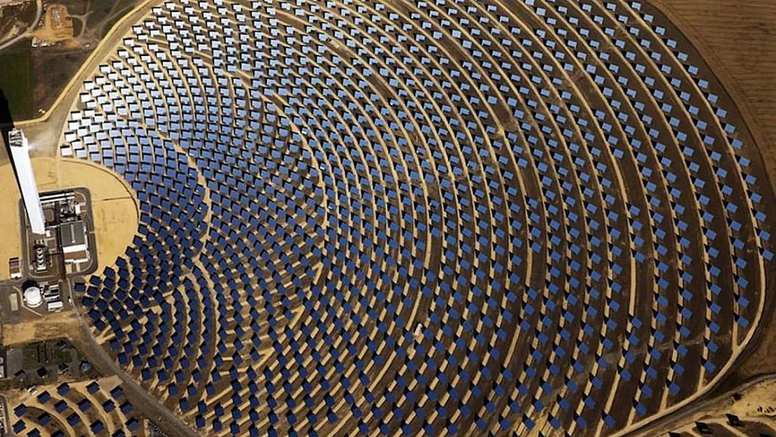 İsrail, Dünyanın En Büyük Güneş Enerjisi Kulesini Tamamladı