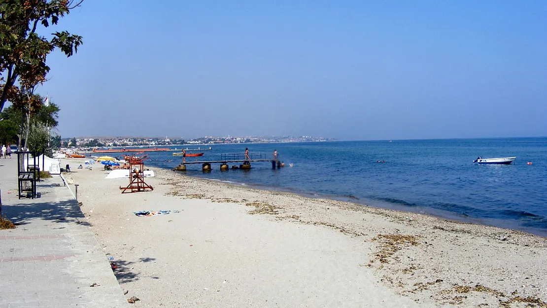 İstanbul'a Yakın Cennet: Gümüşyaka Plajı Sessizce Parlıyor