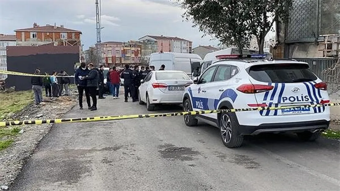 İstanbul Avcılar'da vahşi cinayet! Eşi ve eniştesini öldürüp böbürlendi!