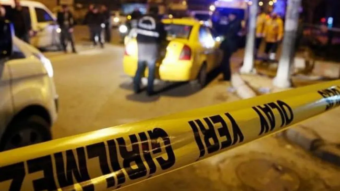 İstanbul Beyoğlu'nda Silahlı Saldırı! Ekipler Sevk Edildi!