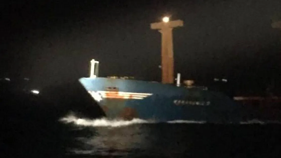 İstanbul Boğazı'nda Gemi Yolcu Vapuruna Çarptı: Yaralılar Var!