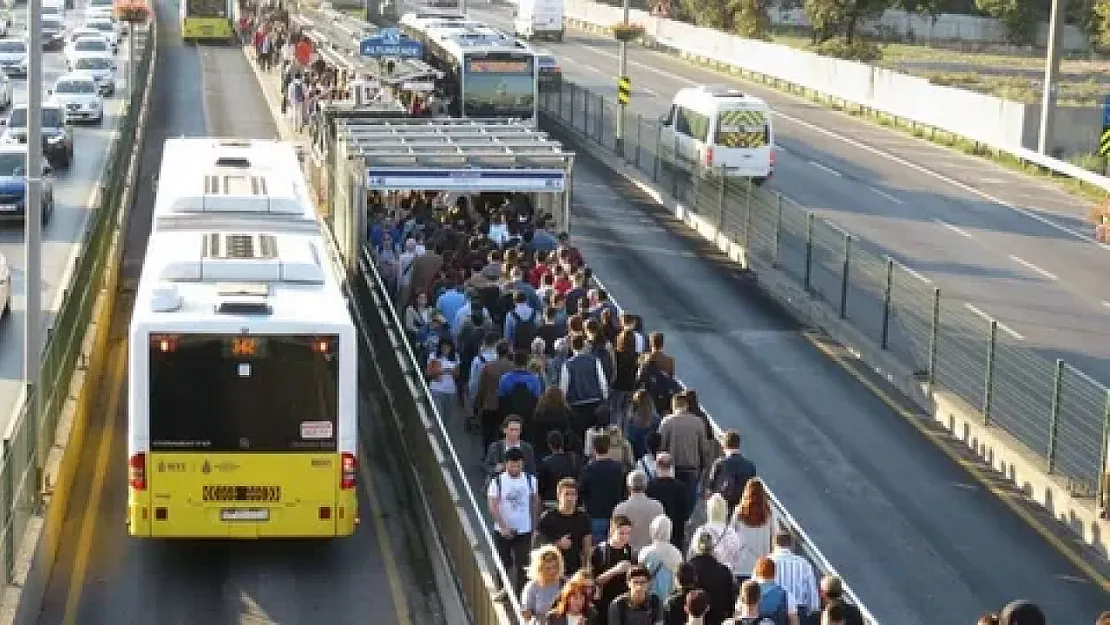 İstanbul'da Toplu Taşıma Ücretleri Güncellendi: 2025 Tarifesi Yürürlükte