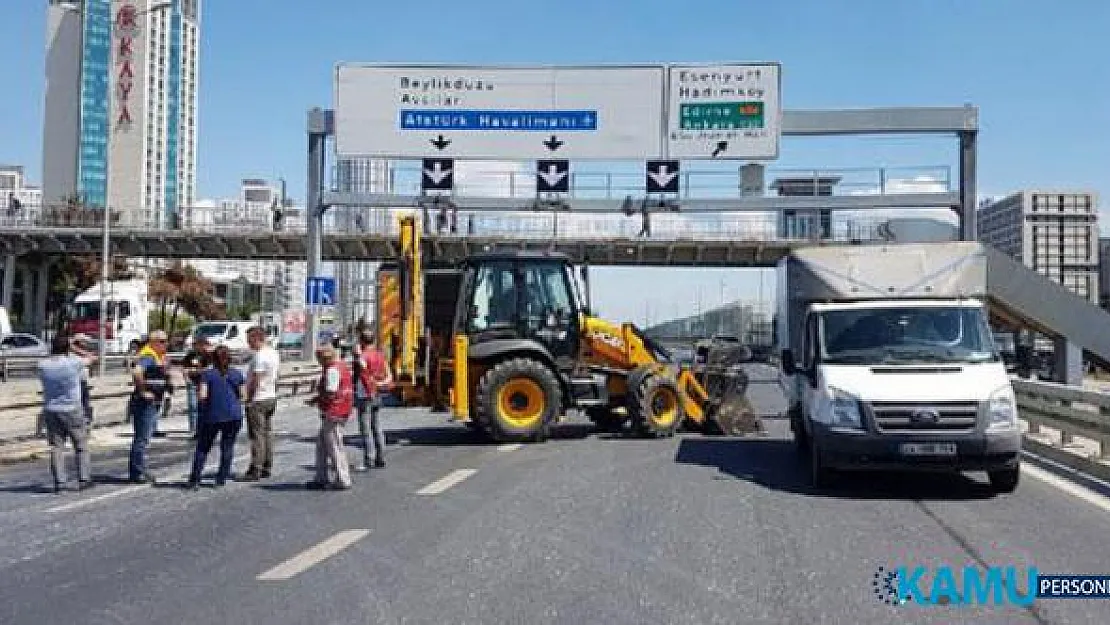 İstanbul E-5'te Yol Çöktü ! Bölge Trafiğe Kapandı