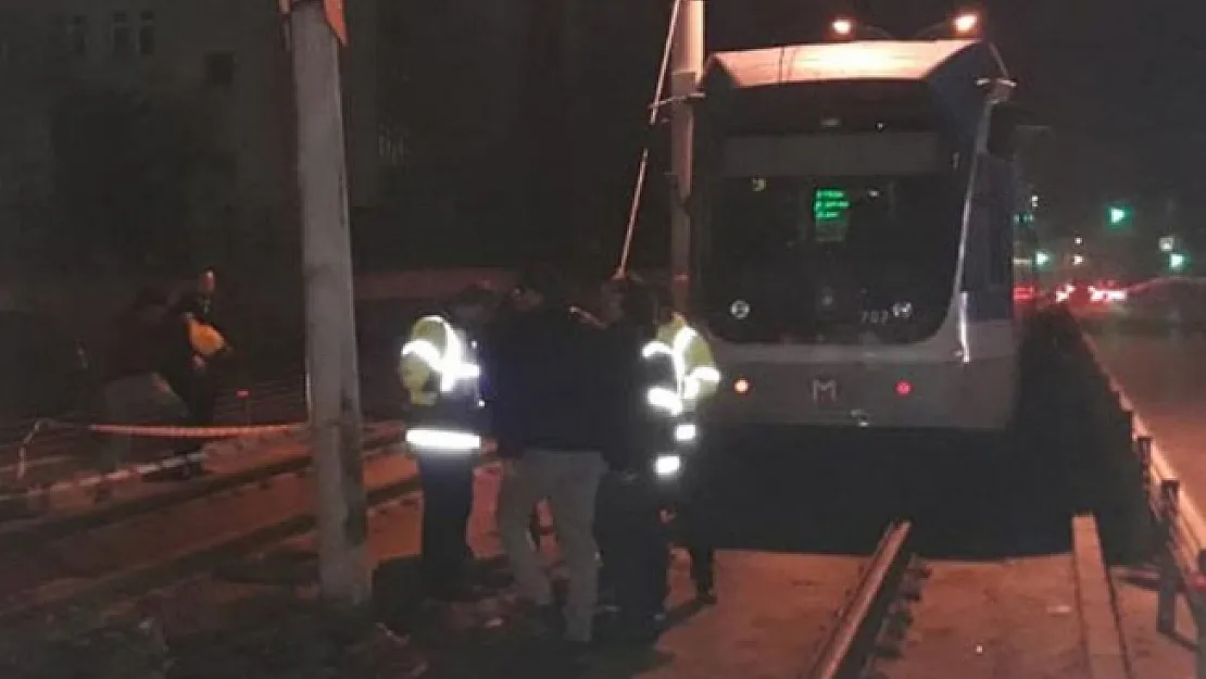 İstanbul Güngören'de Tramvay Kazasında Faciadan Dönüldü!