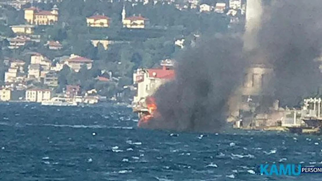 İstanbul, Üsküdar'da Tekne Yangını! Son Anda Denize Atladılar