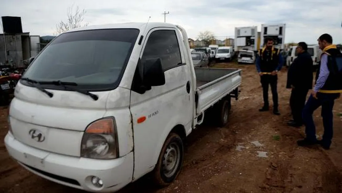 İstanbul'da 5 Yıl Önce Çalınan Kamyonet Suriye'de Bulundu