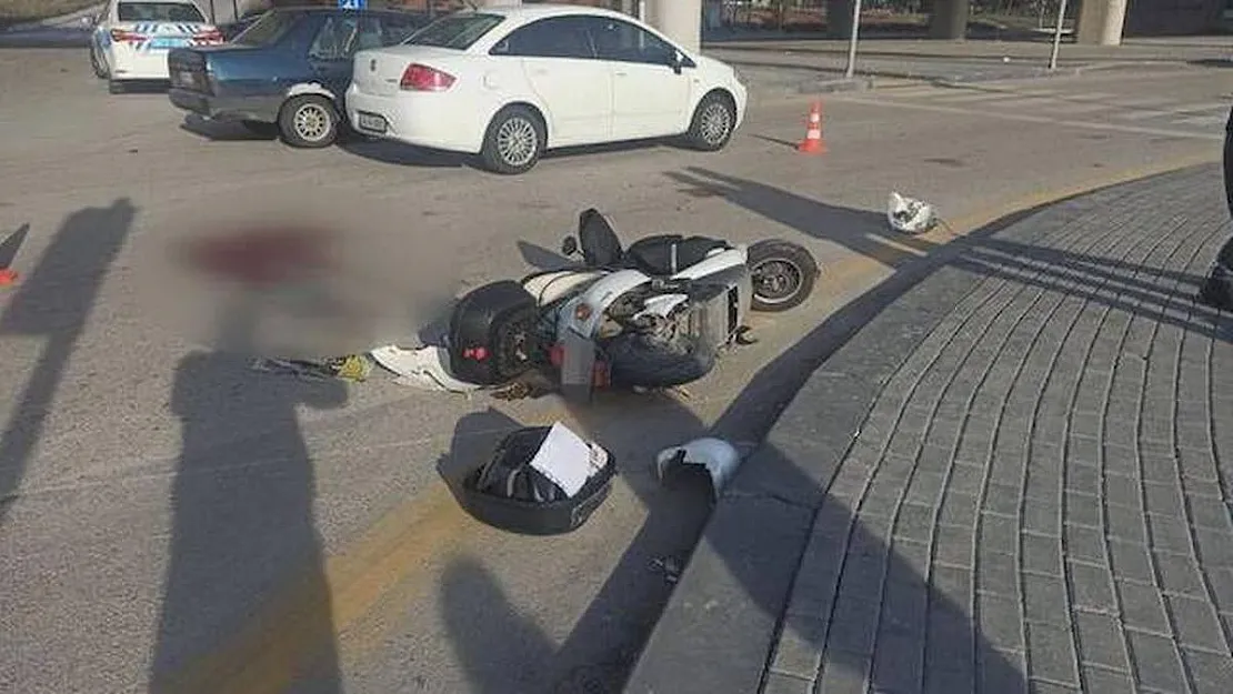 İstanbul'da Motosikletli Kurye Hayatını Kaybetti