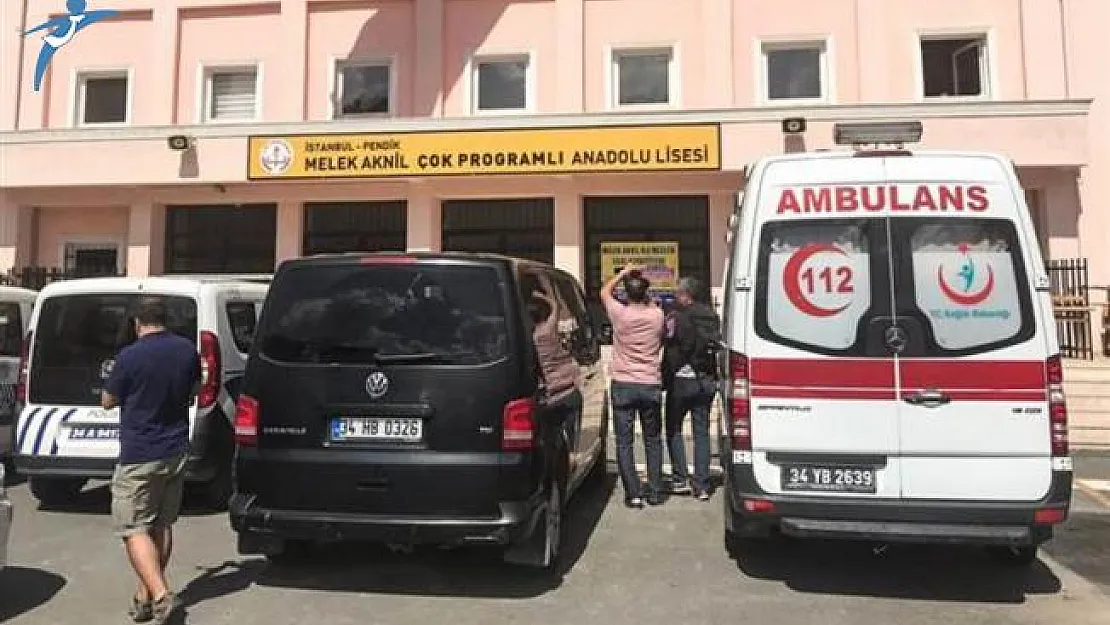 İstanbul'da Pendik'te Bir Okulda Rehine Krizi! Özel Harekat Polisleri Okula Girdi
