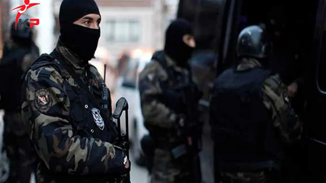 İstanbul'da Terör Alarmı! AVM'nin Otoparkına Bombalı Araç Bıraktılar!