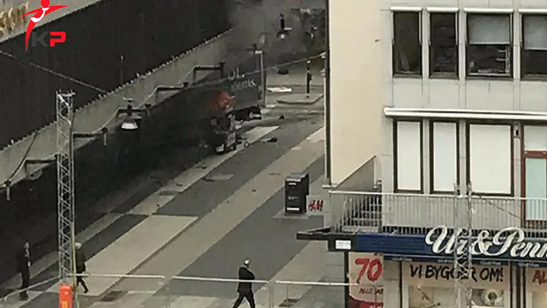 İsveç Stockholm'de Kamyonlu Saldırı: Yaralılar Var !