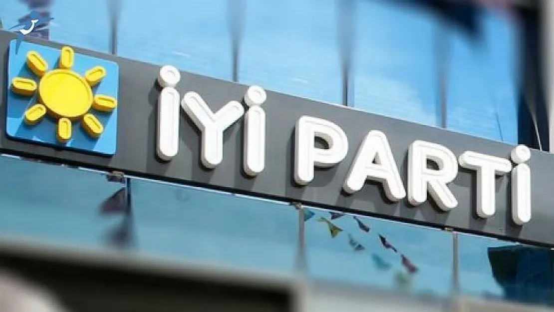 İYİ Parti'de İstifa! Bahadırhan Dinçaslan Görevi Bıraktı