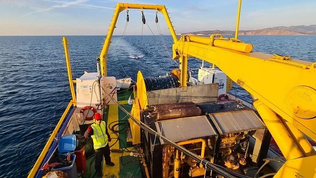 İzmir Körfezi'nde 'Piri Reis' gemisi ile sismik arama yapıldı! Arama sonucunda yeni fayların tespiti hakkında uzman isimden açıklama geldi!