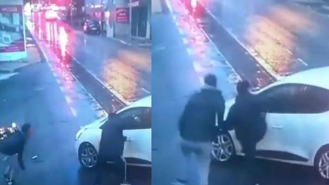 İzmir trafiğinde Sinirden deliye döndü, araca tekme ve yumruk attı