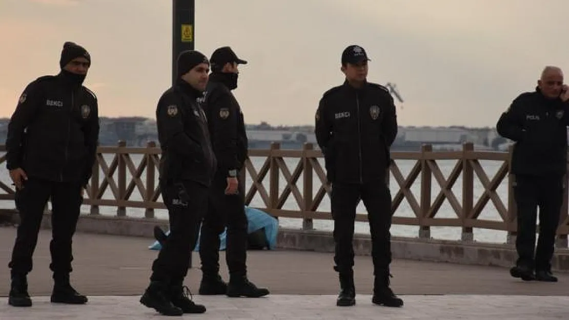 İzmir'de denizde ceset bulundu
