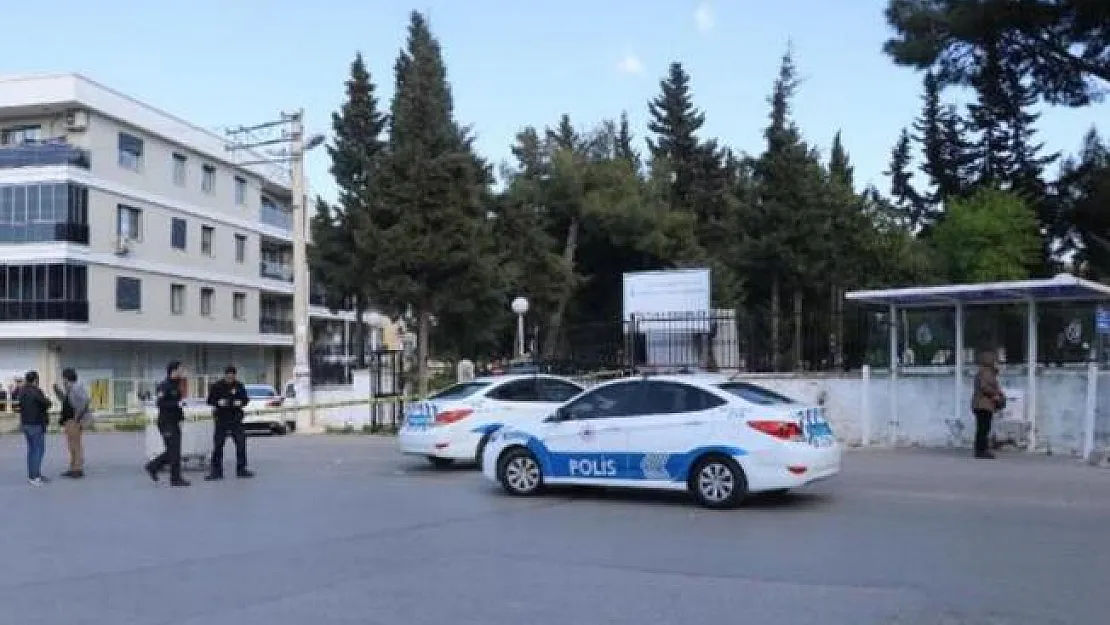 İzmir'de emekli bir polis sokak ortasında dehşet saçtı!