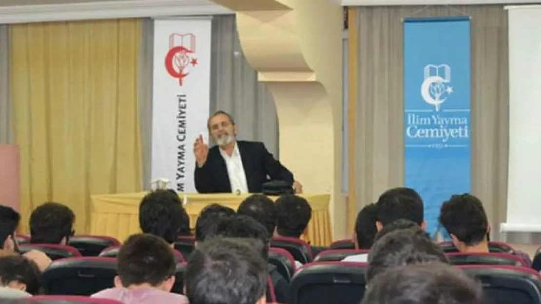 İzmir'de kız çocuklarına aşağılayıcı ifadeler kullanan Prof. Dr. İbrahim Emiroğlu görevden alındı