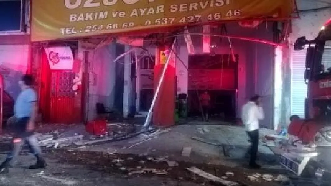 İzmir'de LPG bakım servisinde patlama!