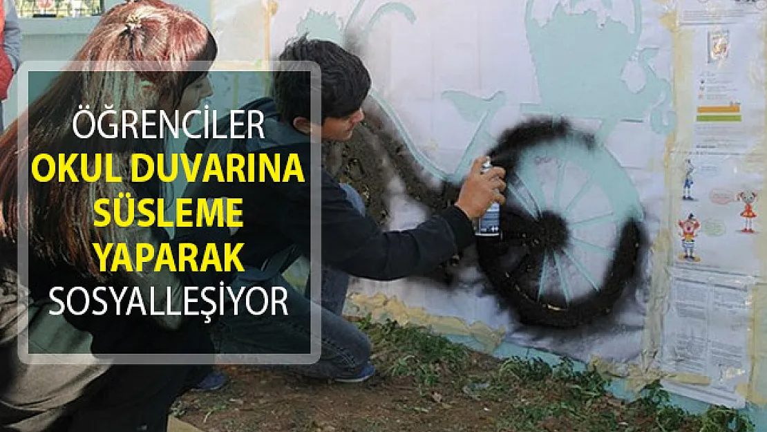 İzmir'de Öğrenciler Okul Duvarlarında Süsleme Yaparak Sosyalleşiyor!