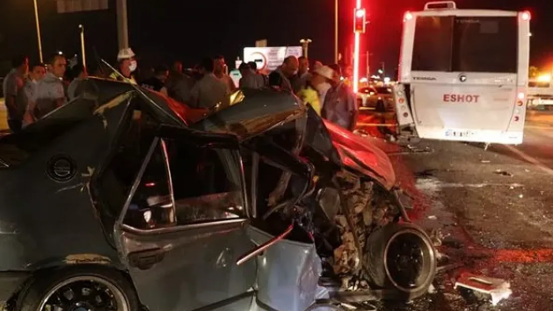 İzmir'de Yürek Yakan Trafik Kazası: Hamile Kadın Hayatını Kaybetti